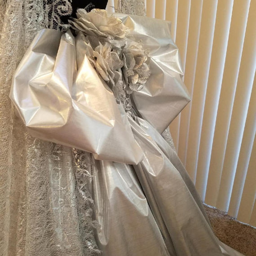 RAJATA Silver Lace & Lame' Nymph Wedding Ballgown - Picture 6 of 8